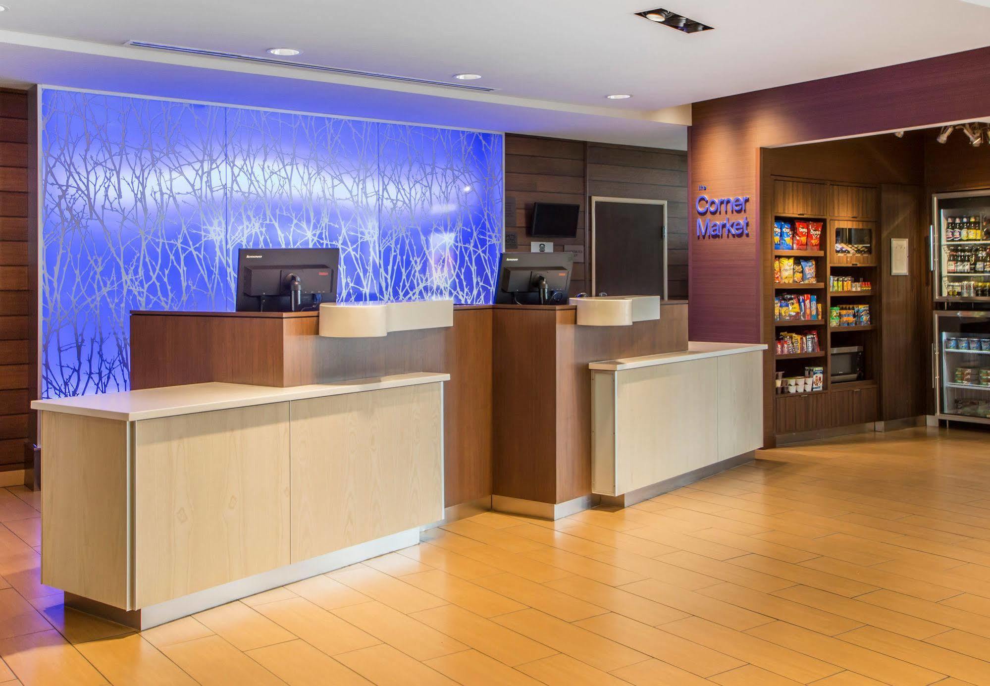 Fairfield Inn & Suites By Marriott Waterloo Cedar Falls Экстерьер фото